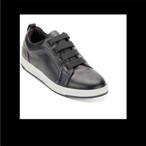 DKNY Marcelo sneakers for men size 10.5, new.